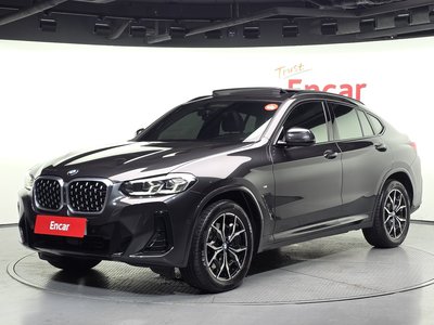 صورة 1 لـ 2022 BMW X4
