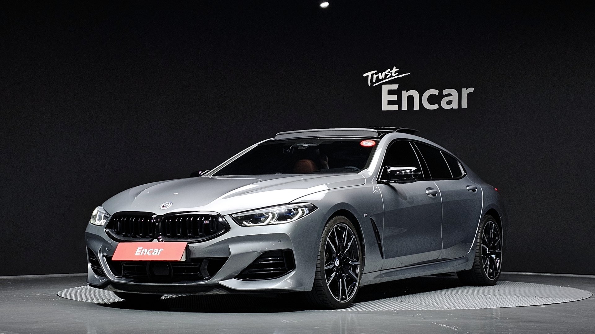 BMW 8 SERIES - View 1