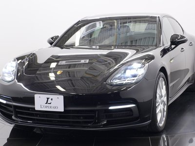 PORSCHE PANAMERA - 10