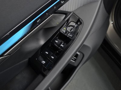 2025 BMW 5 SERIES 缩略图 29