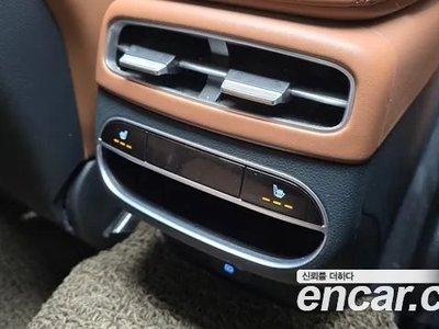 2021 Genesis GV70 thumbnail 18