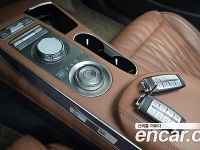 2021 Genesis GV70 photo 9
