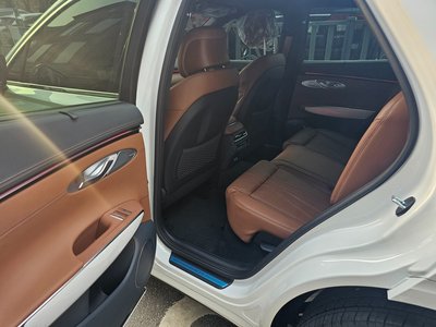 2025 Genesis GV70 — миниатюра 15