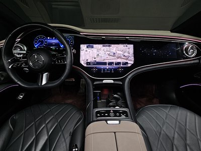 MERCEDES-BENZ EQS - 4