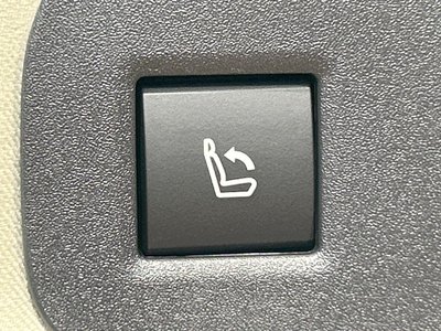 صورة مصغرة 34 لـ 2023 Lexus NX