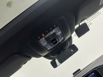 2025 Mercedes-BENZ GLE — миниатюра 17