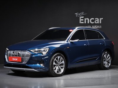 AUDI E-TRON - 1