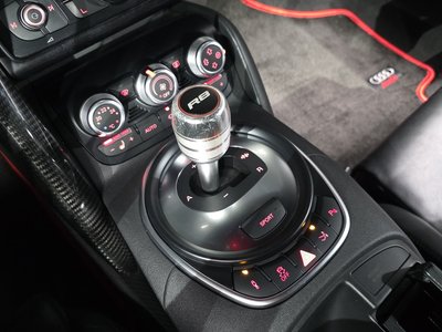 2012 AUDI R8 photo 9