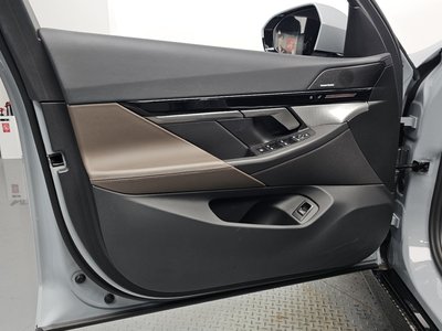 2024 BMW 5 SERIES thumbnail 15