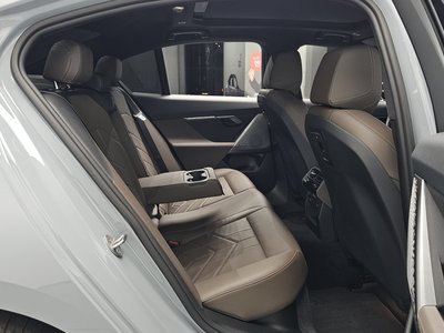 2024 BMW 5 SERIES thumbnail 18