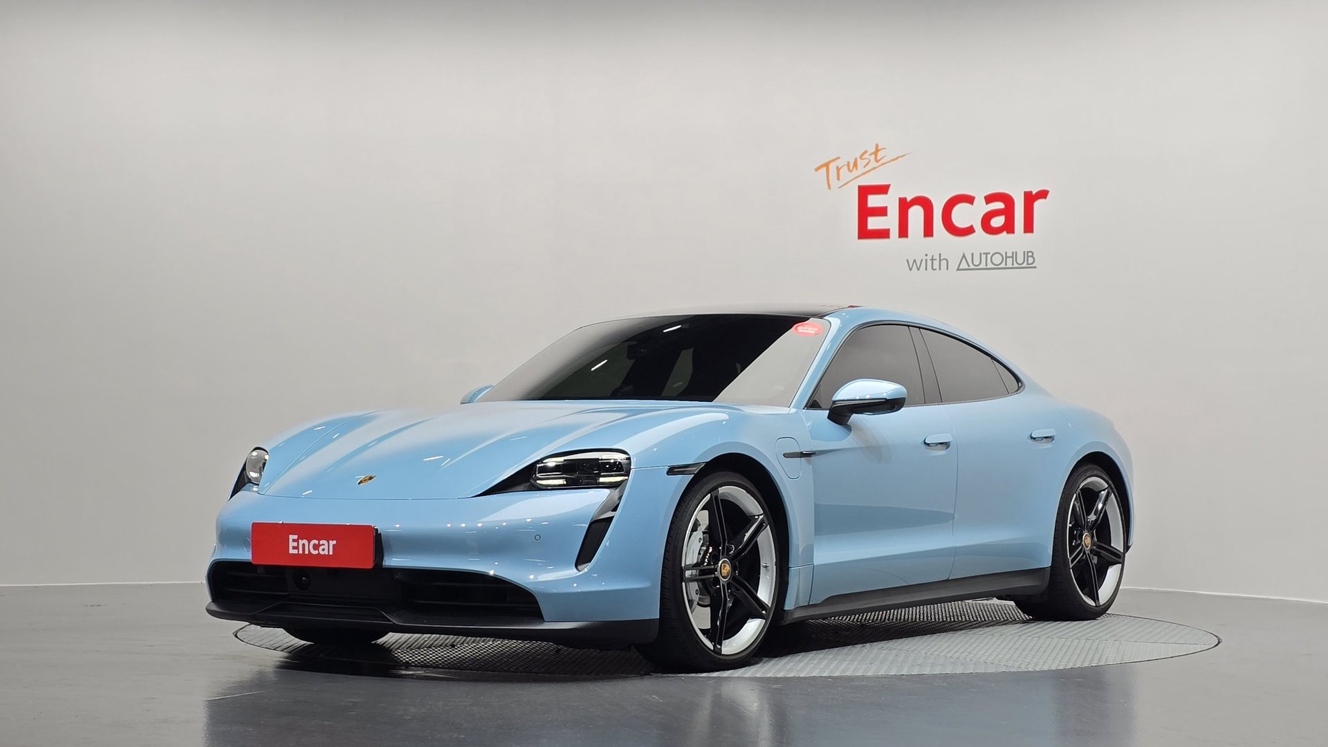 PORSCHE TAYCAN - View 1