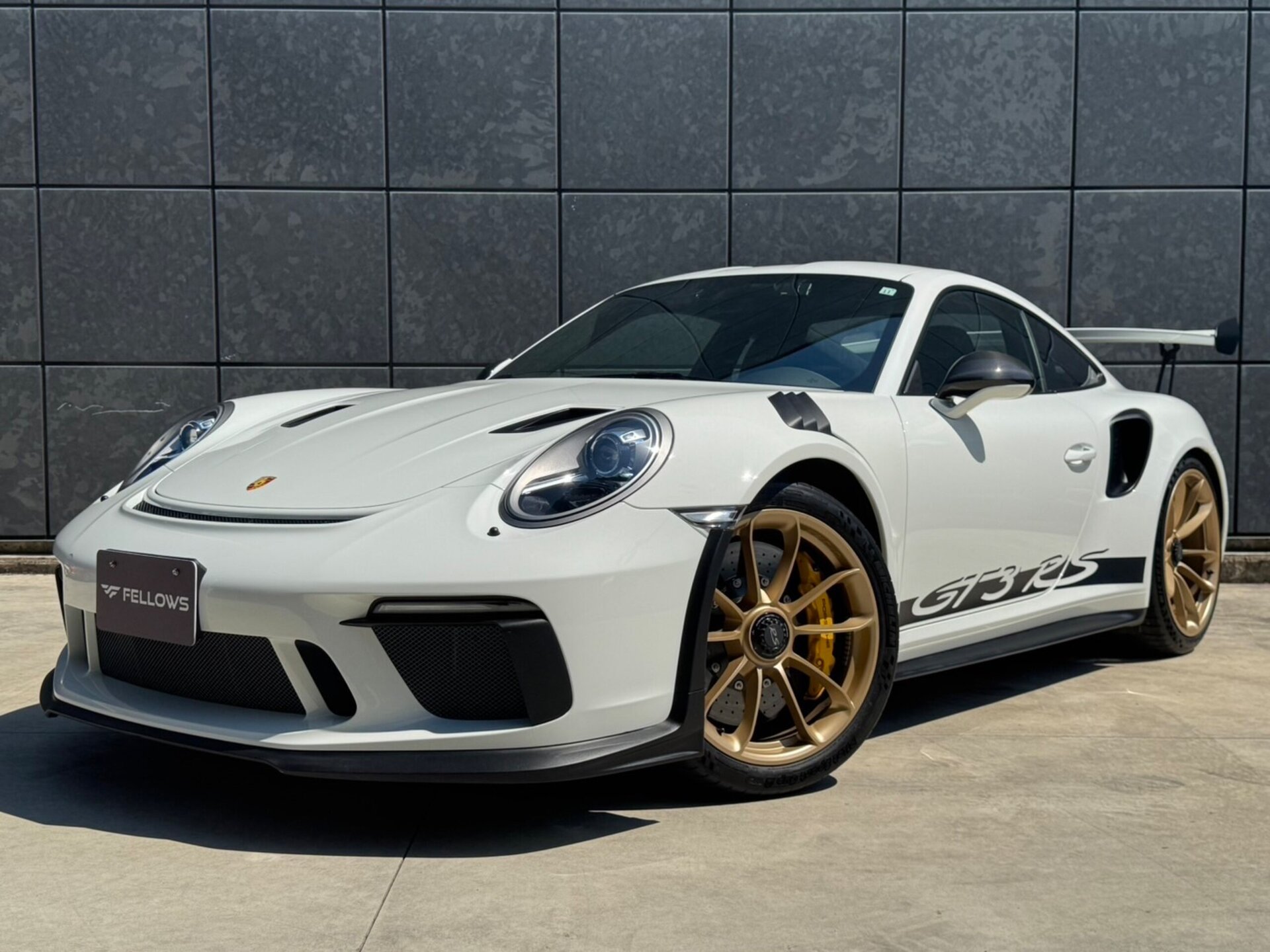 PORSCHE 911 - View 1