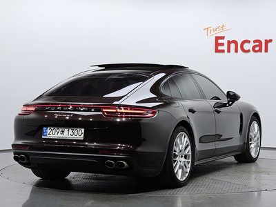 PORSCHE PANAMERA - 2