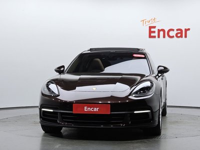 PORSCHE PANAMERA - 3