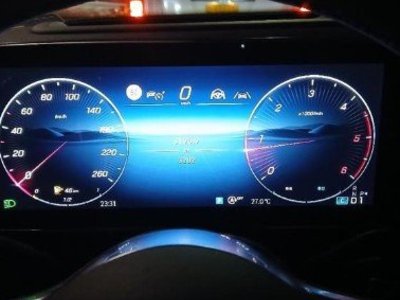 صورة 7 لـ 2025 Mercedes-BENZ GLC