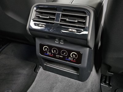 2026 BMW M5 缩略图 33