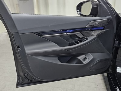 2026 BMW M5 缩略图 14