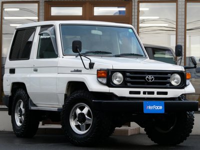 TOYOTA LAND CRUISER 70 - 6
