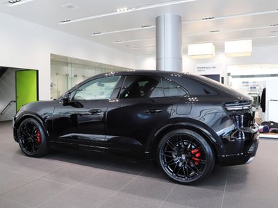 PORSCHE MACAN - 9