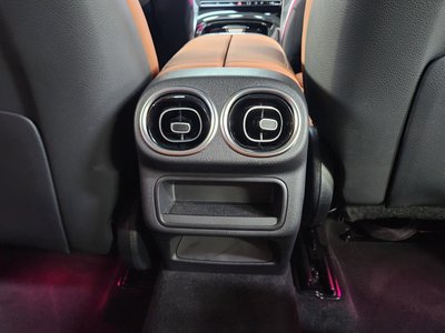 2025 Mercedes-BENZ GLC — миниатюра 17