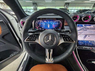 2025 Mercedes-BENZ GLC — фото 3