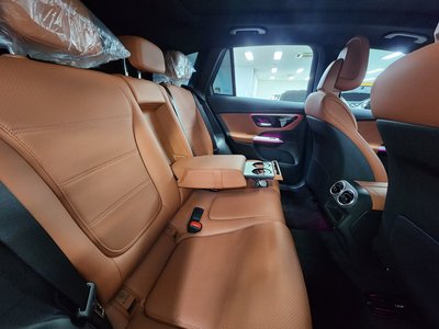 2025 Mercedes-BENZ GLC — миниатюра 13