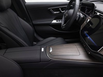 MERCEDES-BENZ E-CLASS - 9