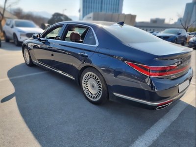صورة 2 لـ 2020 GENESIS G90