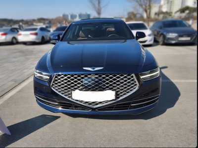 صورة 1 لـ 2020 GENESIS G90