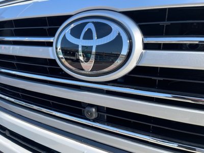 TOYOTA LAND CRUISER 300 - 10