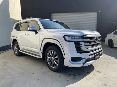 TOYOTA LAND CRUISER 300 - 6