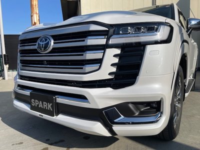 TOYOTA LAND CRUISER 300 - 9