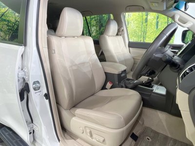 TOYOTA LAND CRUISER PRADO - 8