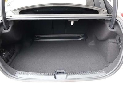 MERCEDES-BENZ E-CLASS - 9