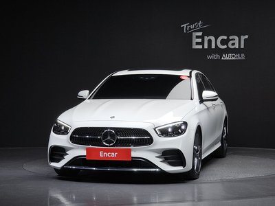 MERCEDES-BENZ E-CLASS - 2