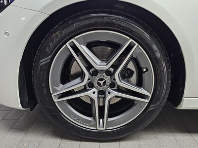 MERCEDES-BENZ E-CLASS - 6