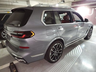 BMW X7 - 7