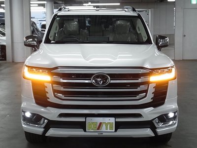 صورة 9 لـ 2025 Toyota LAND CRUISER 300