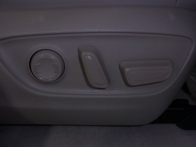 صورة مصغرة 42 لـ 2025 Toyota LAND CRUISER 300