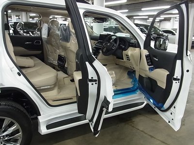 صورة مصغرة 15 لـ 2025 Toyota LAND CRUISER 300