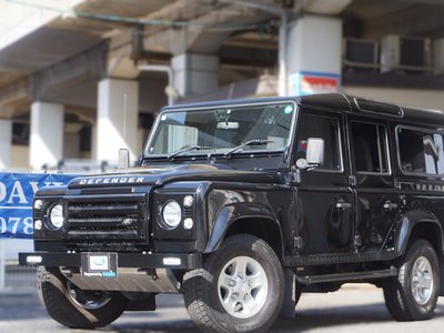 LAND ROVER DEFENDER - 1
