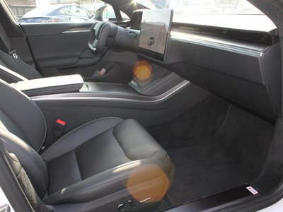 2023 Tesla MODEL S thumbnail 32