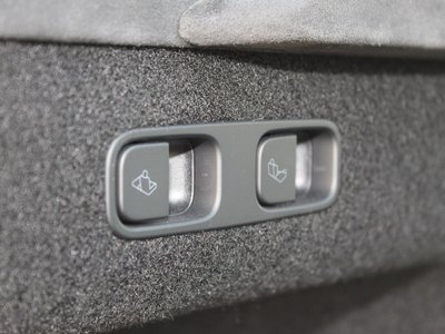 2023 Tesla MODEL S thumbnail 38