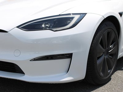 2023 Tesla MODEL S thumbnail 16