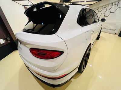 2022 Bentley BENTAYGA photo 9