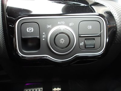 2025 Mercedes-BENZ A-CLASS 缩略图 62