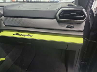 2025 Lamborghini URUS 照片 5