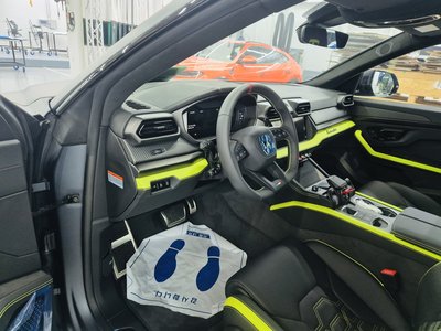 2025 Lamborghini URUS 照片 8
