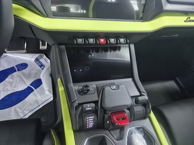 2025 Lamborghini URUS 照片 10