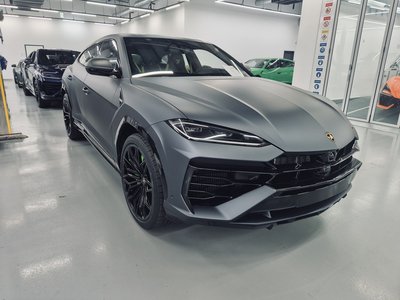 2025 Lamborghini URUS 照片 1
